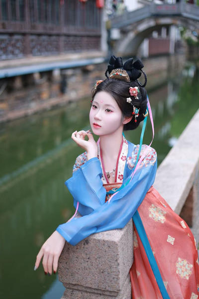 下雨天好烦的主图